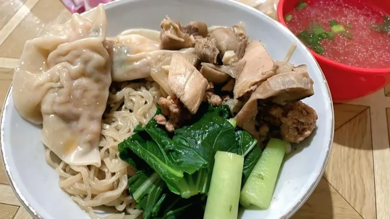 Kuliner Viral di Lapangan Glodok, Omzet Naik hingga 200%