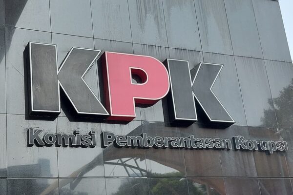 OTT Dugaan Suap Proyek Infrastruktur di Sumut, KPK Periksa ASN | Nasional