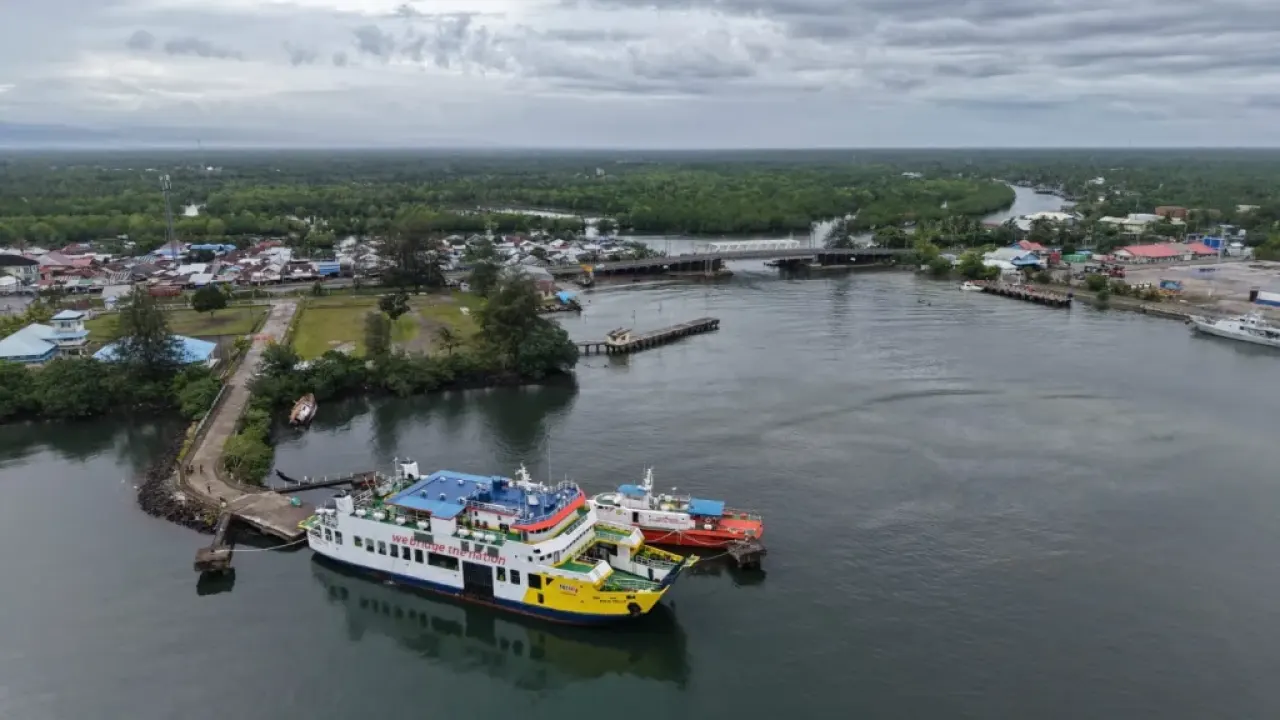 Pelindo Sukses Buka Kembali Alur Pelayaran di Pelabuhan Pulau Baai Bengkulu | Ekonomi
