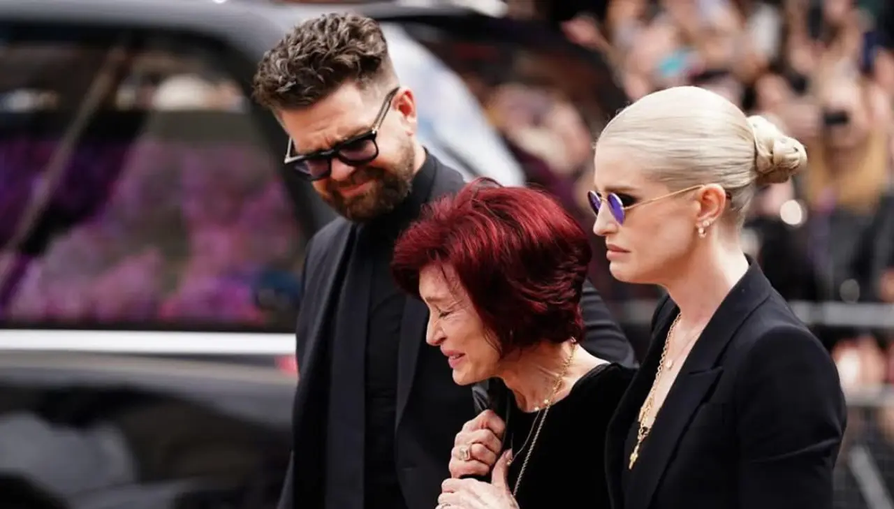 Pemakaman Ozzy Osbourne Keluarga dan Penggemar Beri Salam Perpisahan