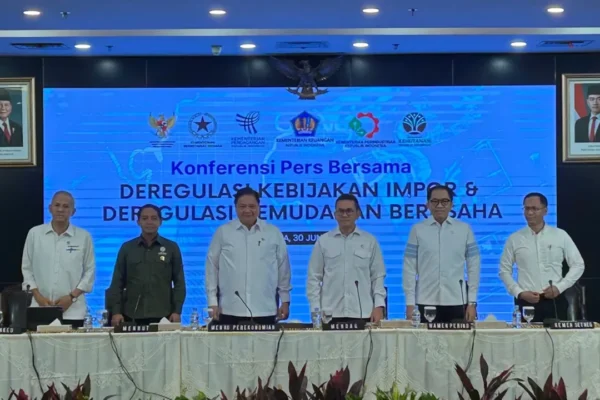 Pemerintah Meluncurkan Paket Deregulasi Kebijakan Perdagangan | Ekonomi