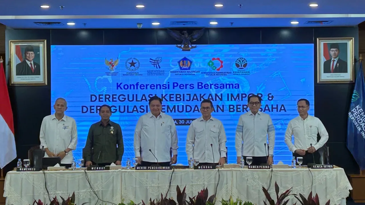 Pemerintah Meluncurkan Paket Deregulasi Kebijakan Perdagangan | Ekonomi