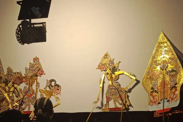 Festival Budaya Tahunan di Solo Tampilkan Pagelaran Wayang Kulit | Hiburan