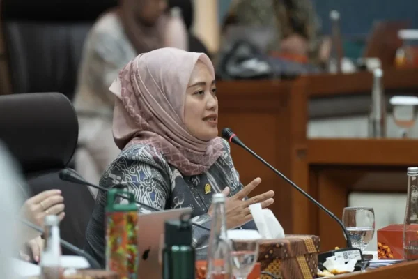 Komisi VII DPR Serukan Pemerintah Tindak Bisnis WNA Ilegal di Bali bisnis