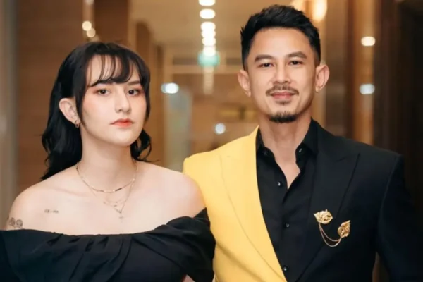 Dahlia Poland Pastikan Cerainya dari Fandy Bukan Karena Orang Ketiga | Hiburan
