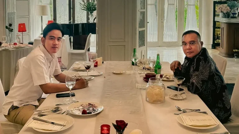 Simbolisasi Makan Siang Antara Gibran dan Dasco Diterangkan Ahli