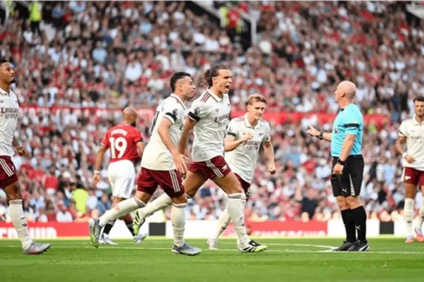 Gunners Menang di Old Trafford Berkat Gol Tunggal Calafiori | Olahraga