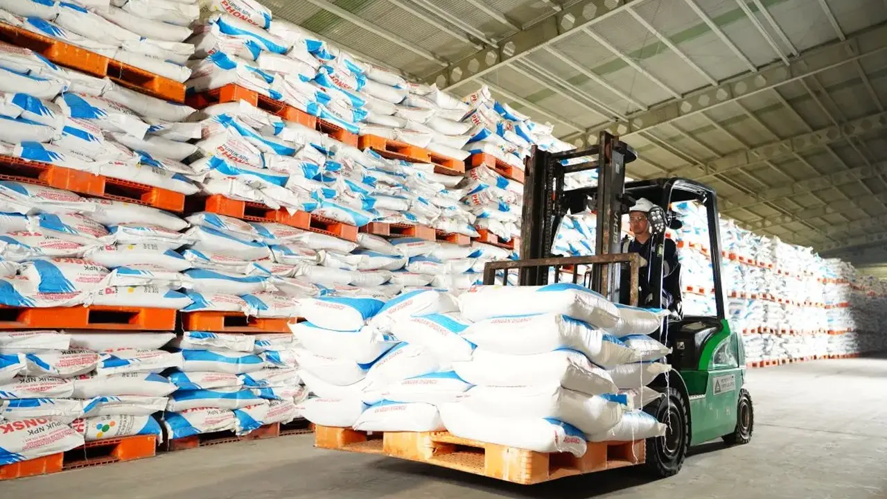 Kios Pupuk Ciawai Jamin Penyaluran Sesuai Harga Resmi | Nasional