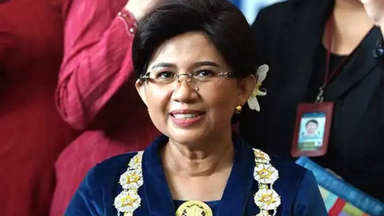 Rektor UGM Tegaskan Ijazah Jokowi Sesuai Aturan yang Ada | Nasional