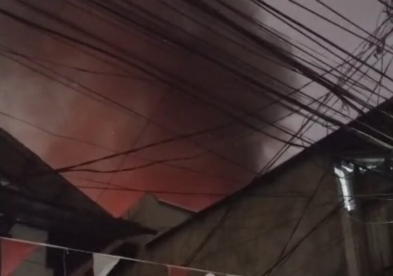 Kebakaran Hebat Melanda Karet Kuningan, 19 Mobil Damkar Dikerahkan