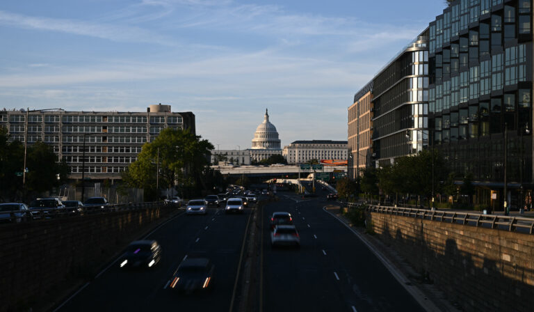 Shutdown AS Ancam 7 Juta Penerima Bantuan Pangan Kelaparan