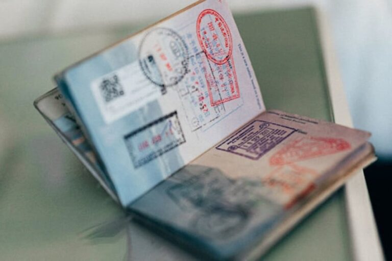 Paspor Malaysia Setara dengan AS, Ini Keuntungannya