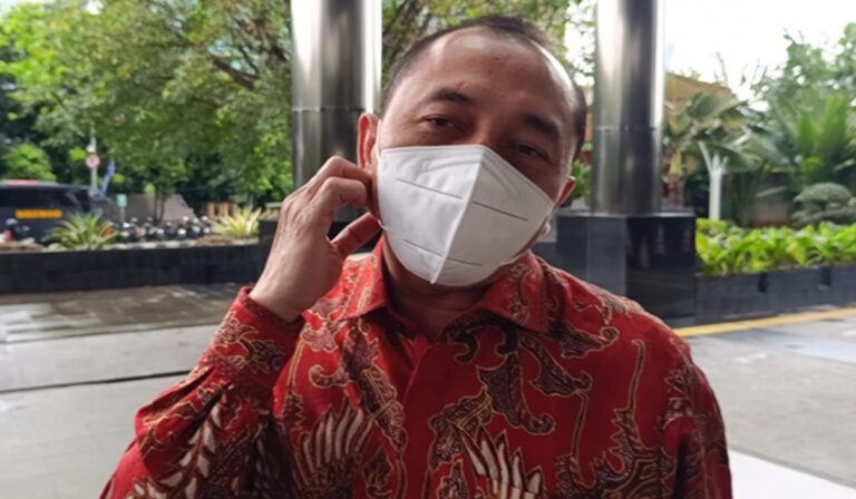 DPRD Bekasi Nyumarno Hadiri Panggilan KPK untuk Proses Hukum