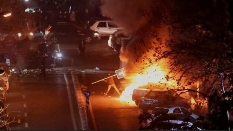 Terungkap: Siapa yang Bertanggung Jawab atas Pembunuhan Demonstran di Iran