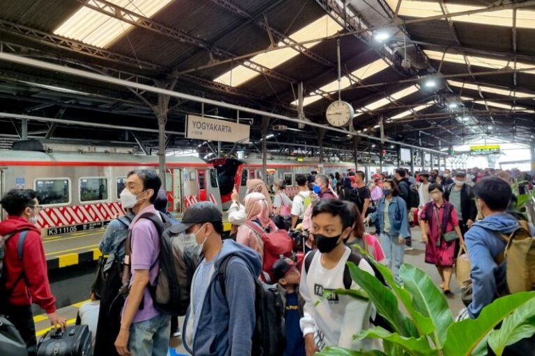 KAI Tingkatkan Aksesibilitas Aglomerasi Jawa Tengah dengan Kereta