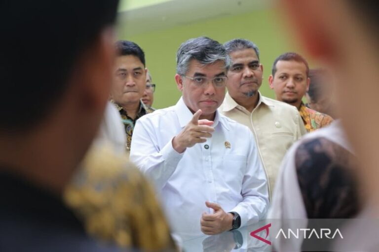 Menaker Ajak Anggota Serikat Pekerja Miliki Sertifikat Keahlian