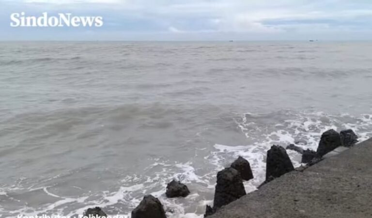 Waspada Gelombang Tinggi Capai 4 Meter Pada 23-26 Februari