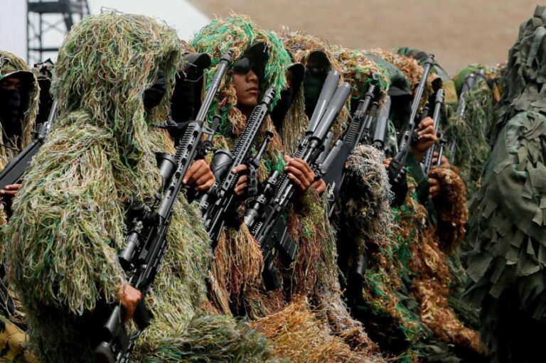 Pemerintah Diskusikan Aturan TNI dalam Penanggulangan Terorisme