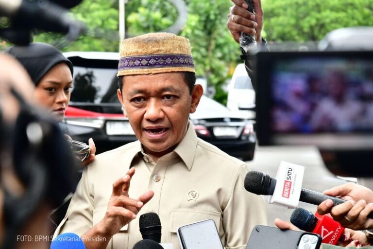 Presiden Lantik Menteri Bahlil Sebagai Ketua Satgas Energi