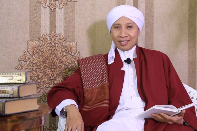 Puasa dan Keluarnya Air Mani di Siang Hari Menurut Buya Yahya