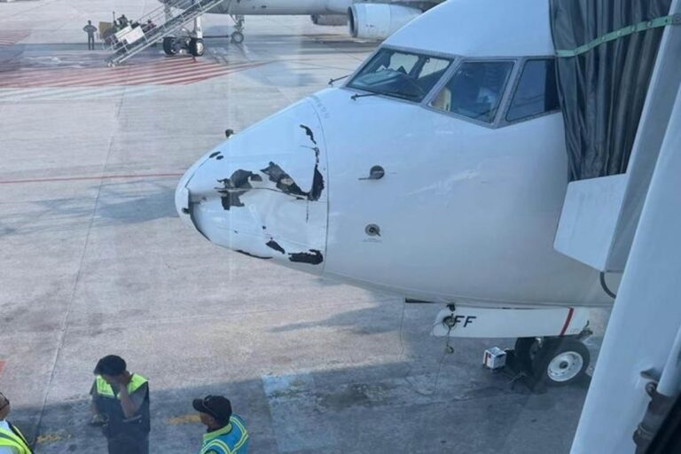 Pesawat Garuda Indonesia Penyok Hidung Usai Mendarat di Pekanbaru