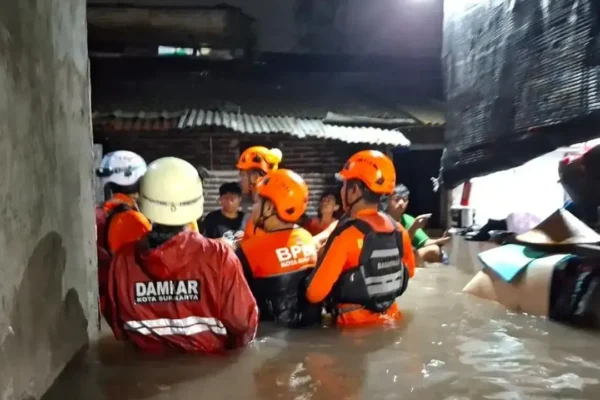 Banjir Solo Hari Ini Meluas, Delapan Kelurahan Terdampak | banjir solo hari ini